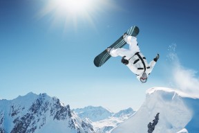 开云体育入口-欧冠淘汰赛之夜，当时间成为对手，C罗仍在持续制造杀伤