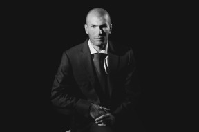 开云体育APP下载-尼克斯封锁森林狼，当团队铁壁遇上孤胆英雄，保罗在总决赛的终极救赎