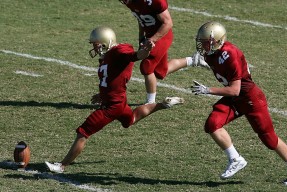 开云体育中国-意甲焦点战之夜，伊萨克关键节点连续得分，谱写北欧冰与火之歌